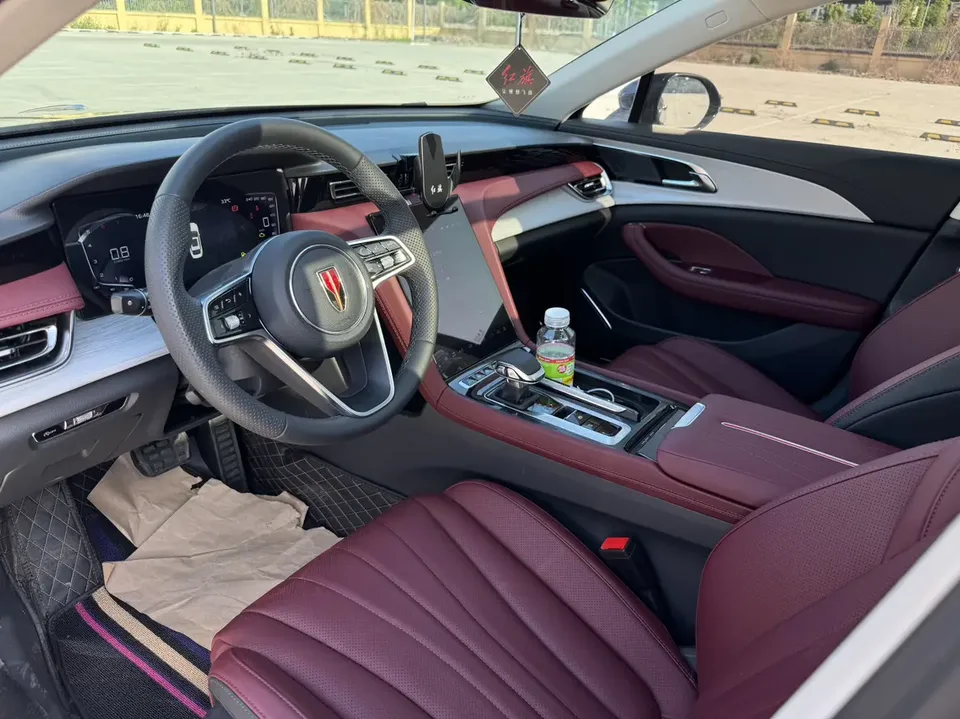Hongqi H5 Hongqi H5 2025 1.5T DCT Flagship 500,000th Commemorative Edition 2026 — миниатюра 5
