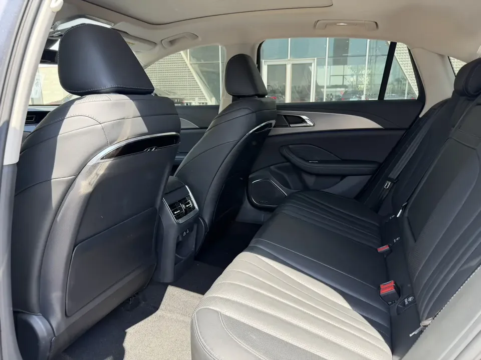 Hongqi H5 Hongqi H5 2024 2.0T Automatic Intelligent Connection Flagship Edition 2024 — миниатюра 4