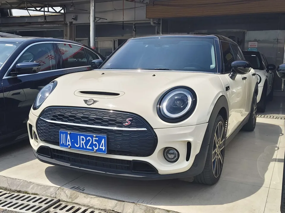 MINI Clubman 2022