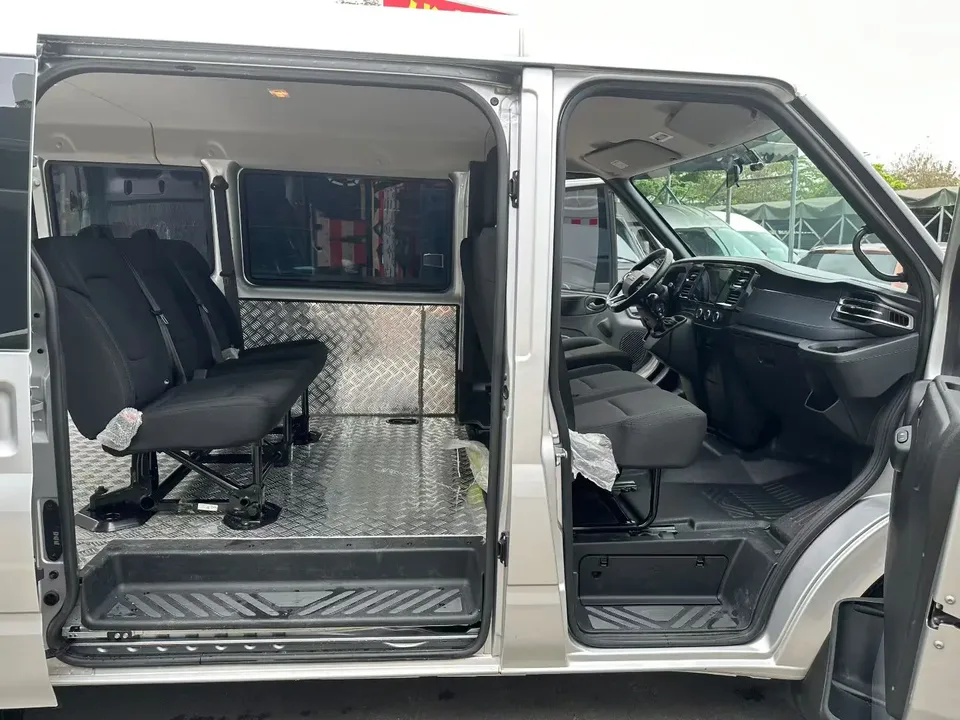 Jiangling Fushun 2.0T manual diesel short-axle low-top commercial multi-purpose passenger car 5 seats 2025 — миниатюра 5