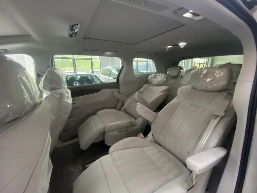 Roewe iMAX8 EV Roewe iMAX8 EV 2024 front-wheel drive 7-seater pure electric original customized version 2026 — миниатюра 3