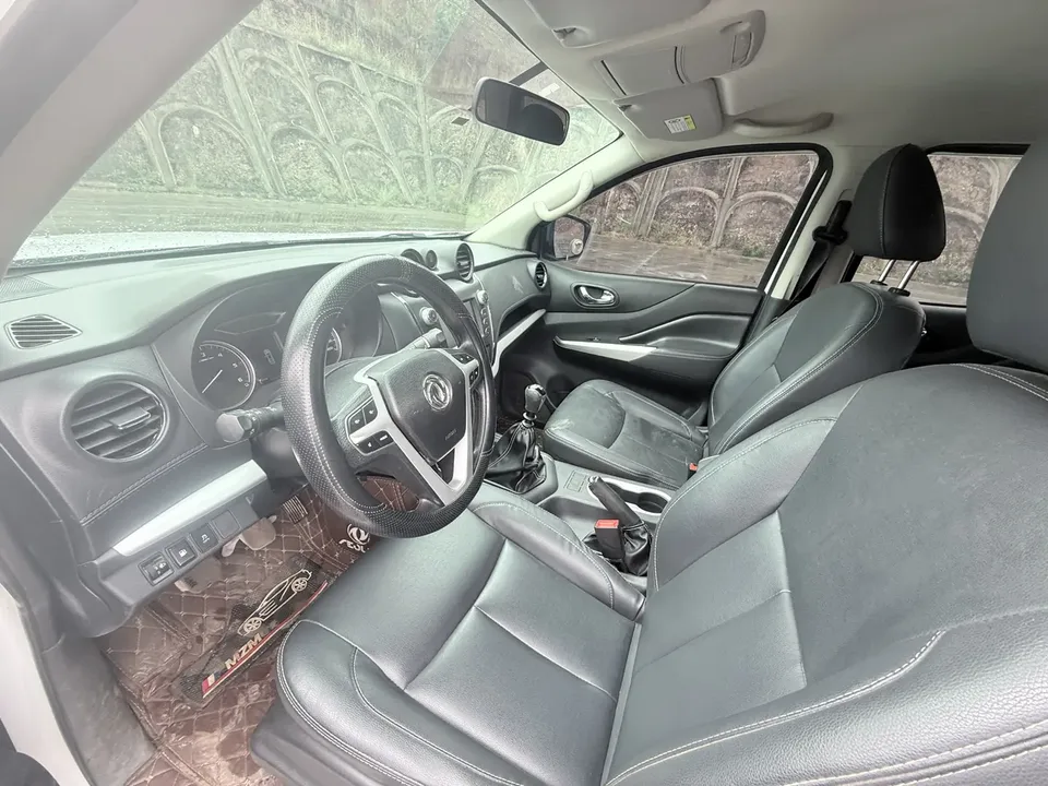 Dongfeng Ruiqi 6 2.3T manual four-wheel drive diesel standard flat bottom long cargo box 2023 — миниатюра 5