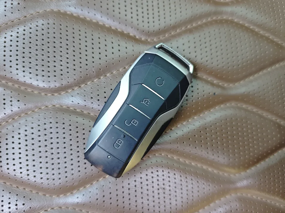 BYD Tang DM Tang DM 2021 DM-i 1.5T 112KM Premium Edition 2022 — thumbnail 3
