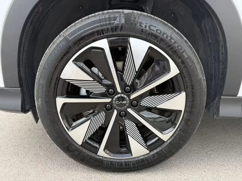 BYD Song PLUS DM Song PLUS DM 2025 DM-i 112KM Premium Edition 2025 — миниатюра 3