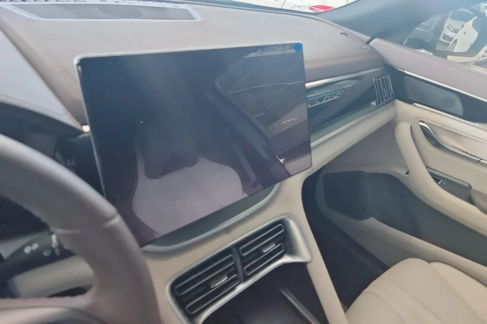 BYD Song PLUS DM Intelligent Driving Edition DM-i 112KM Premium Edition 2025 — миниатюра 5