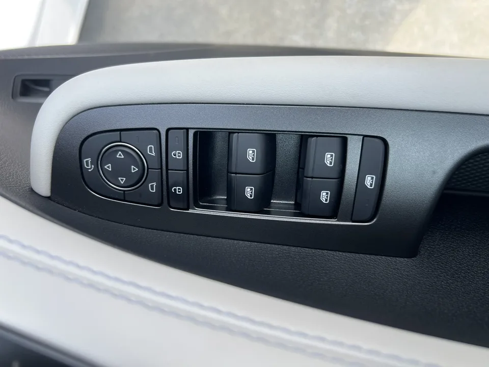 BYD Seal 05DM Intelligent Driving Edition DM-i 120KM Flagship Model 2025 — миниатюра 4
