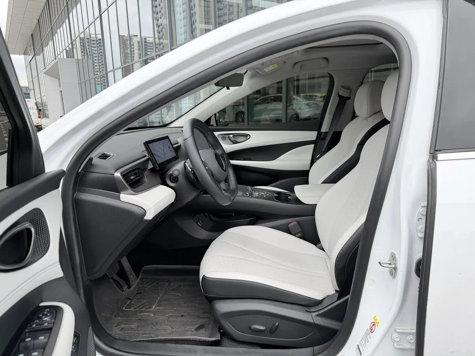 BYD Seal 05DM Intelligent Driving Edition DM-i 120KM Flagship Model 2025 — миниатюра 3