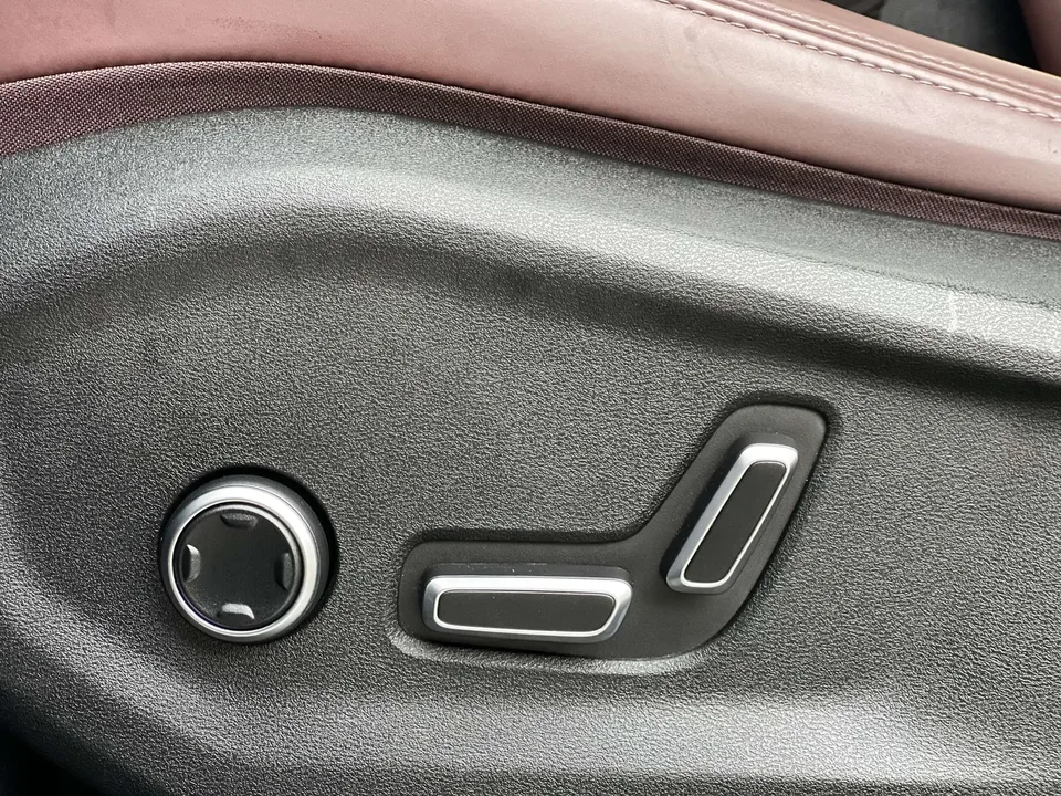 Geely Monjaro 2.0TD High-power Automatic 4WD Flagship Model 2022 — миниатюра 3