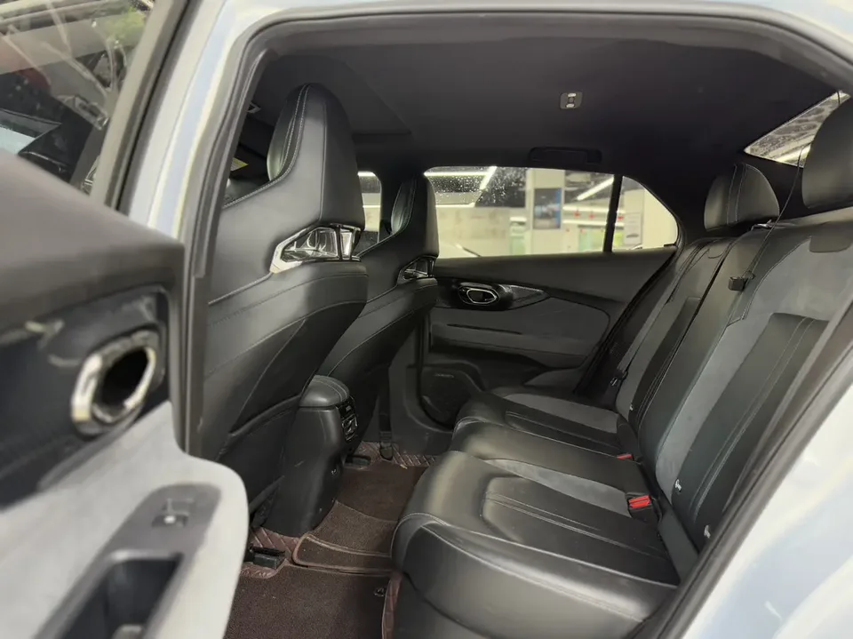 GAC Trumpchi Shadow Leopard Shadow Leopard 2023 2.0L DHT High Energy Hybrid Edition 2023 — миниатюра 3