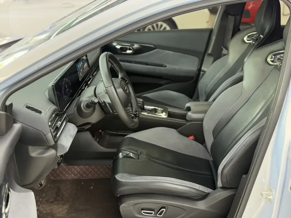 GAC Trumpchi Shadow Leopard Shadow Leopard 2023 2.0L DHT High Energy Hybrid Edition 2023 — миниатюра 5