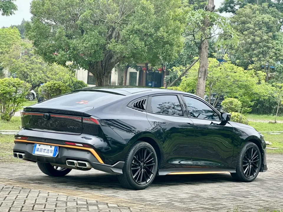Changan UNI-V 1.5T Premium Sports Edition 2024 — миниатюра 5