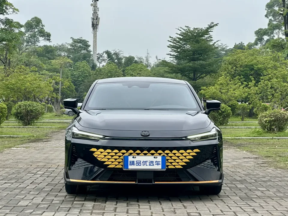 Changan UNI-V 1.5T Premium Sports Edition 2024 — фото 1, купить с доставкой в Москву