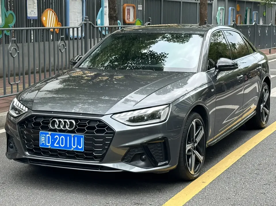 Audi a4 l 2024