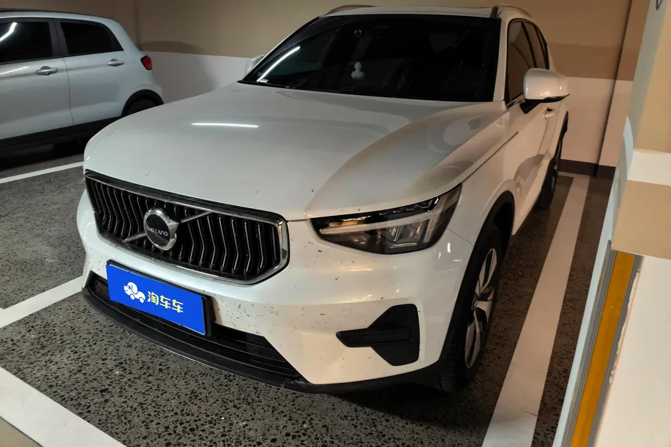 Volvo XC40 2023