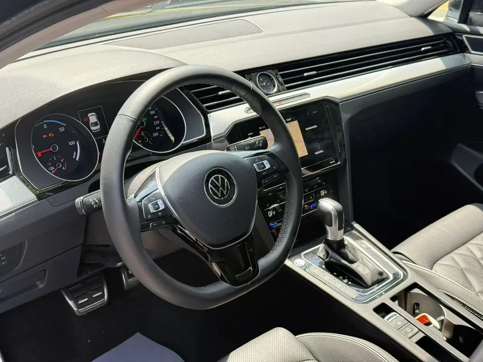 Volkswagen Magotan PHEV Magotan PHEV 2020 Magotan GTE 2020 luxury model 2022 — thumbnail 3