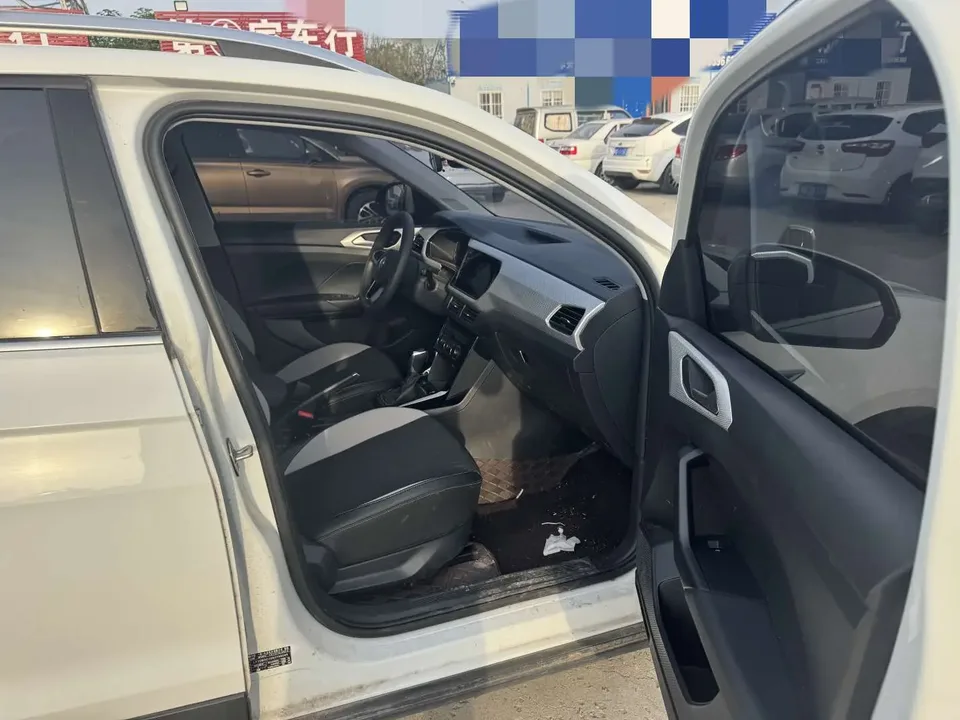 Volkswagen Explore the shadows 1.5L Automatic Joy-Link Edition 2022 — миниатюра 3