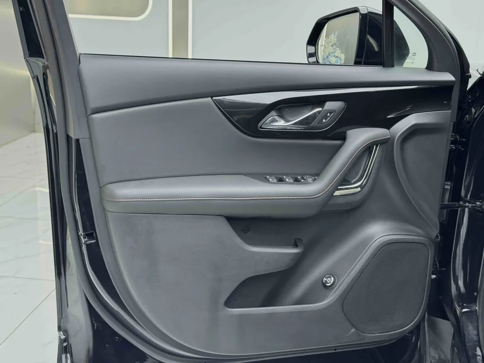 Chevrolet Pioneer Trailblazer 2022 light hybrid 650T RS four-wheel drive 5-seat powerful version 2022 — миниатюра 3