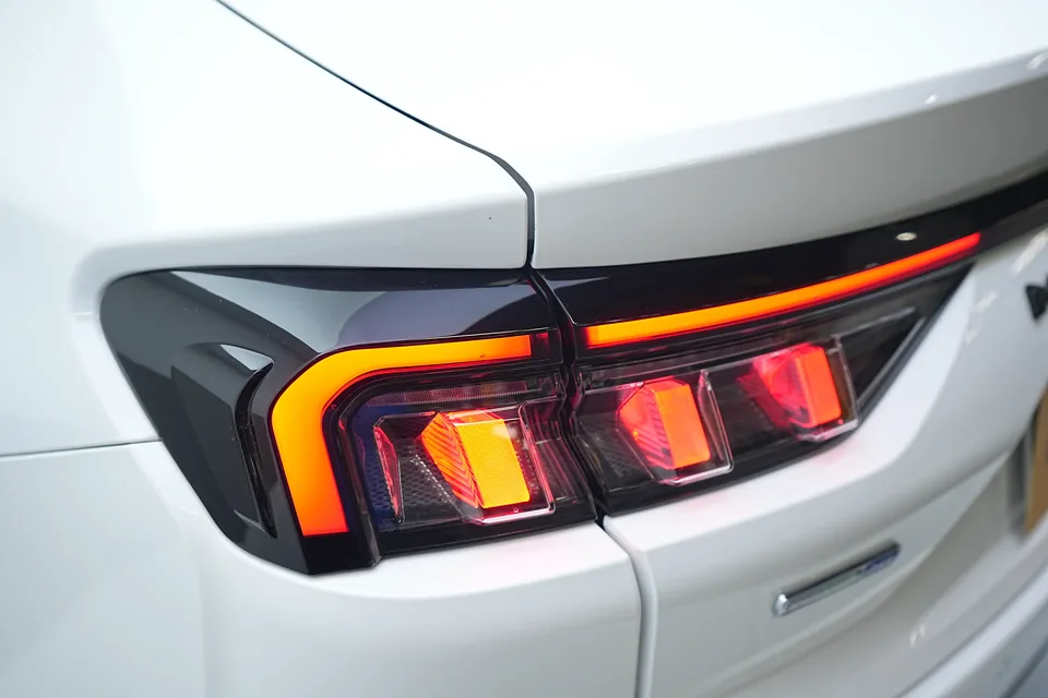 Ford Mondeo facelift EcoBoost 245 luxury model 2024 — миниатюра 4