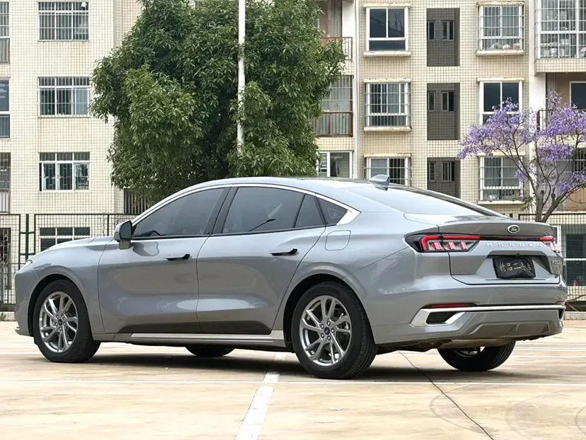 Ford Mondeo Mondeo EcoBoost 245 Fashion Edition 2022 — миниатюра 4