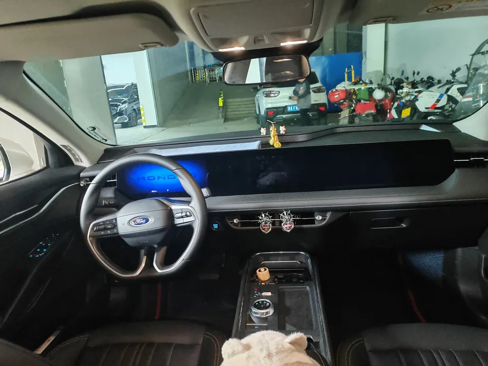 Ford Mondeo Mondeo 2025 EcoBoost 245 Luxury 2025 — миниатюра 5