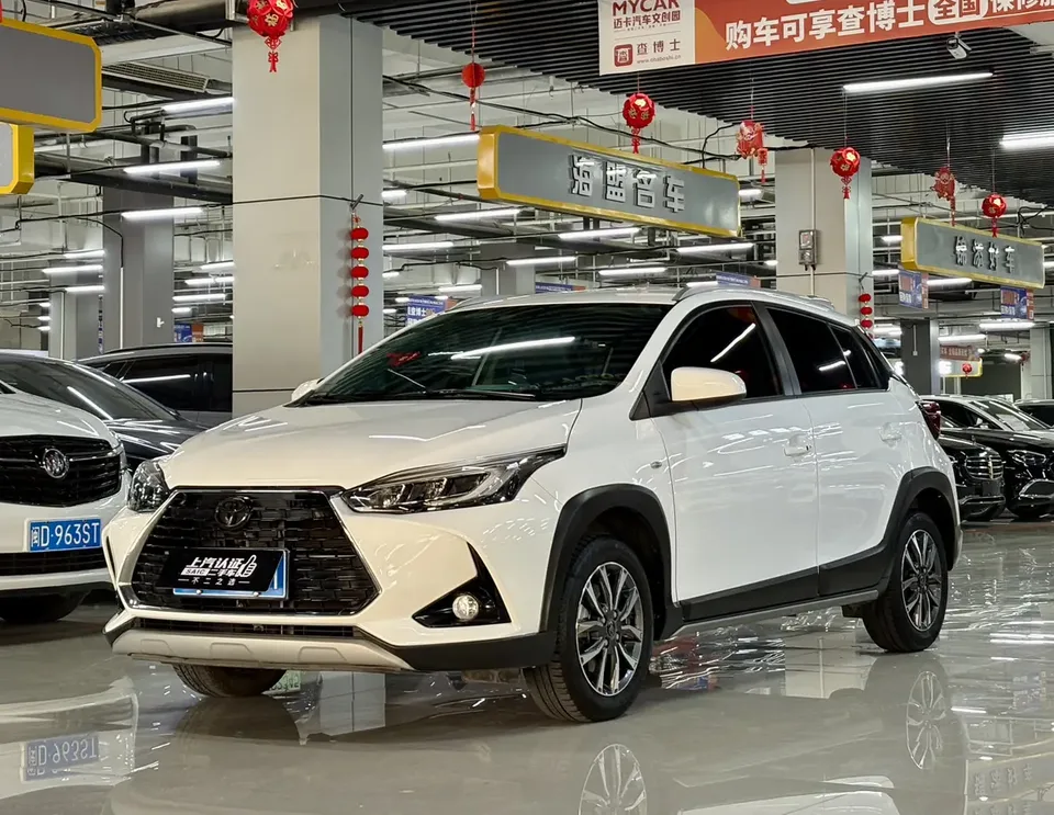 Toyota Yaris L 2022