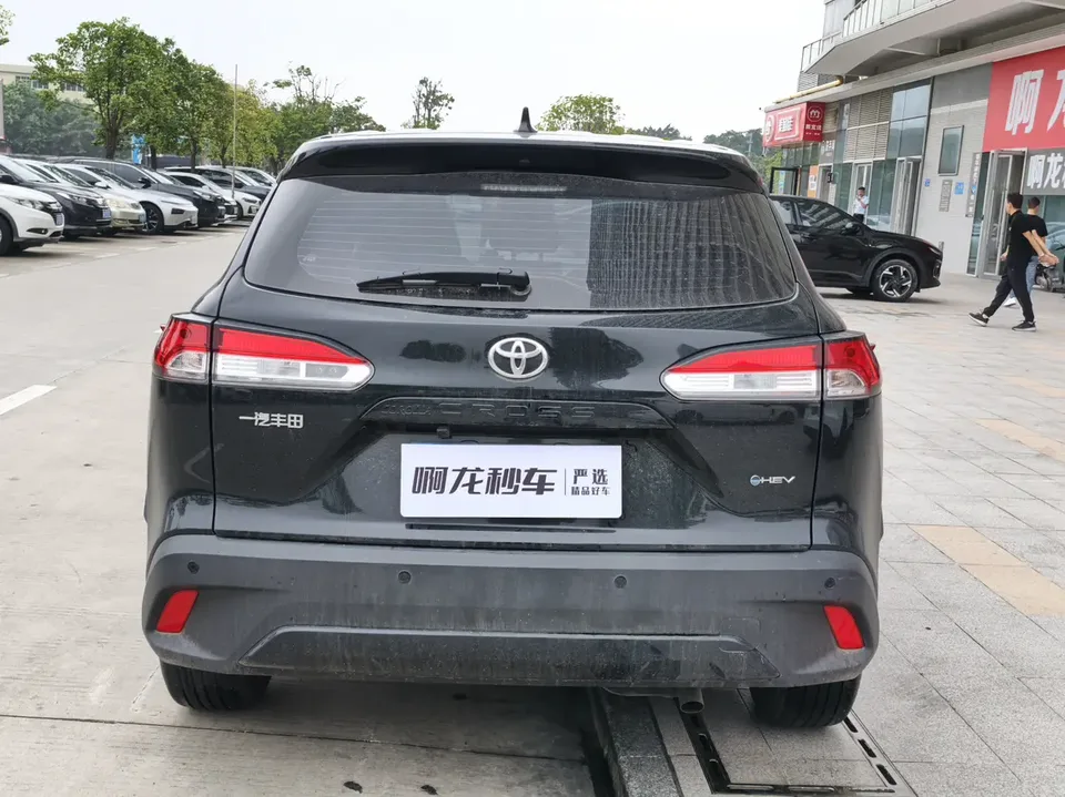 Toyota CorollaCross 2.0L Intelligent Electric Hybrid Dual Engine Pioneer Edition 2024 — миниатюра 4