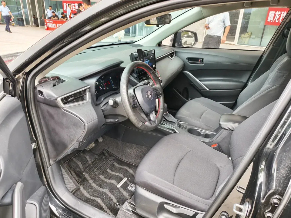 Toyota CorollaCross 2.0L Intelligent Electric Hybrid Dual Engine Pioneer Edition 2024 — миниатюра 5