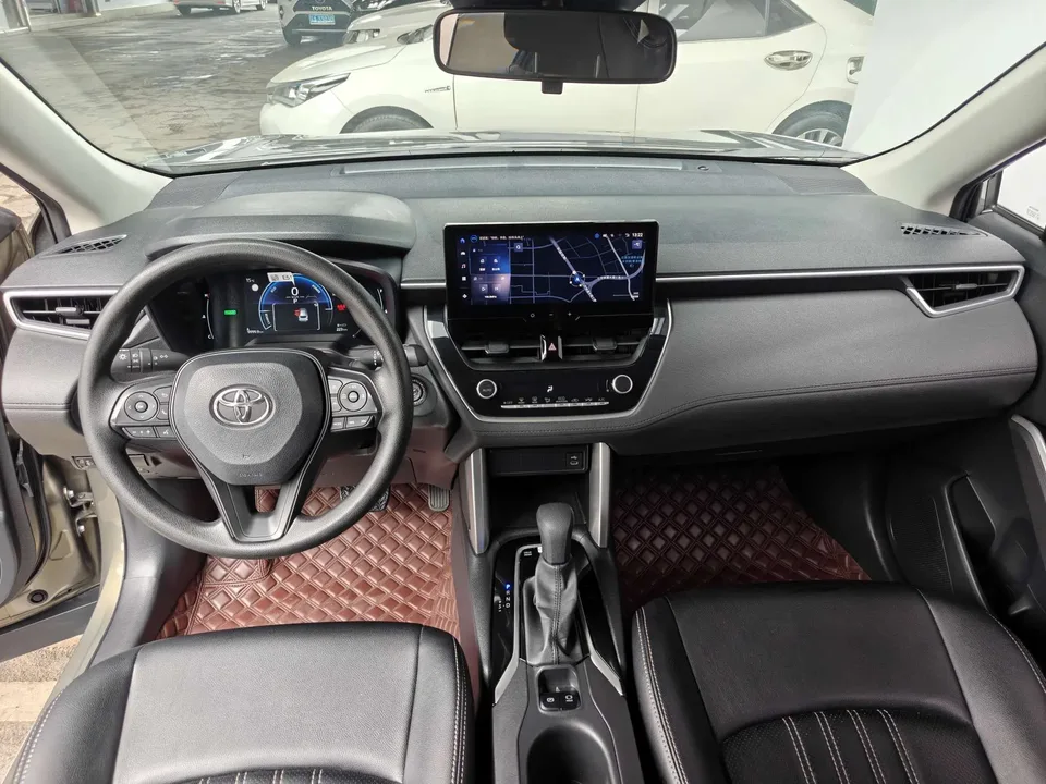 Toyota CorollaCross 2.0L Intelligent Electric Hybrid Dual Engine Elite Edition 2024 — миниатюра 4