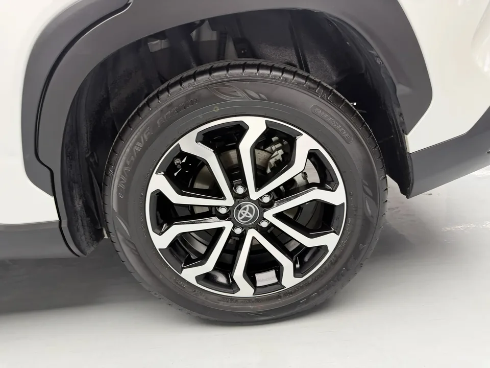 Toyota Frontlander 2024