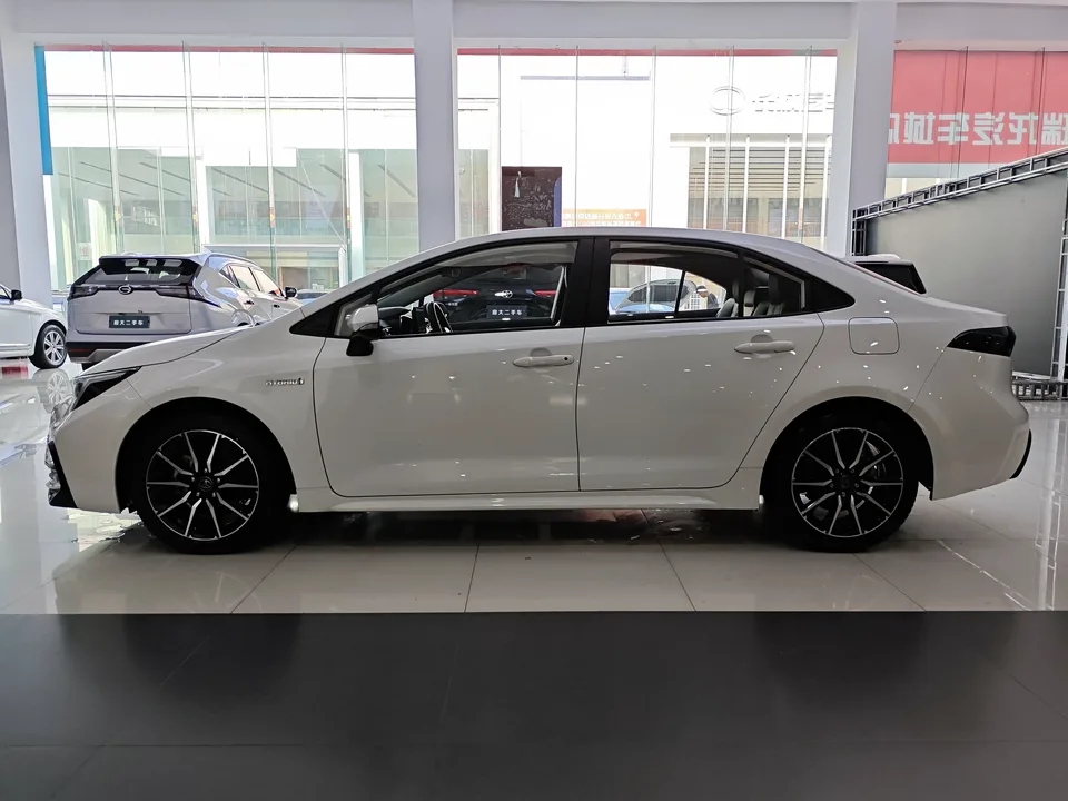 Toyota Levin Levin Hybrid 1.8L Sports Edition 2023 — миниатюра 4