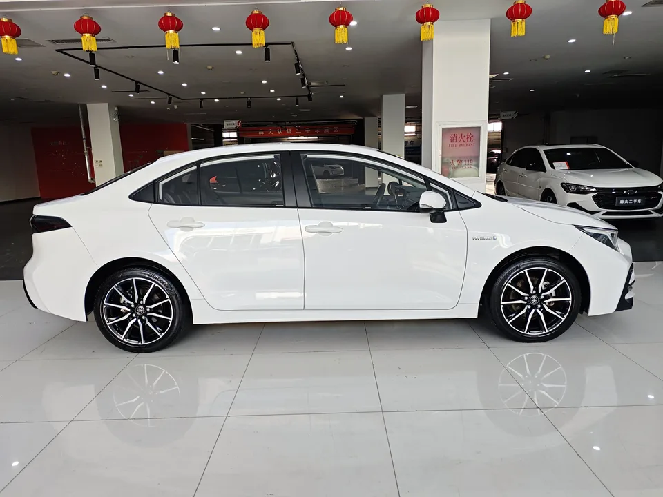 Toyota Levin Levin Hybrid 1.8L Sports Edition 2023 — миниатюра 5