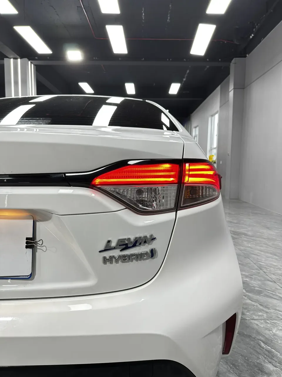 Toyota Levin 2022 Lelink Dual Engine 1.8H E-CVT Luxury Edition 2022 — миниатюра 3