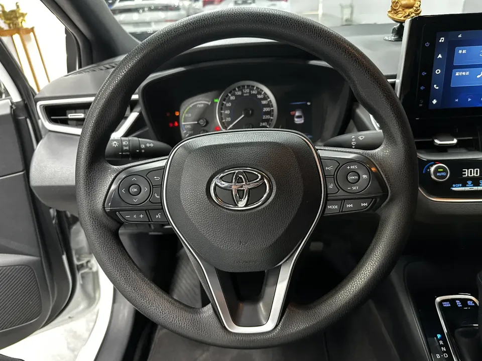 Toyota Levin 2022 Lelink Dual Engine 1.8H E-CVT Luxury Edition 2022 — миниатюра 4