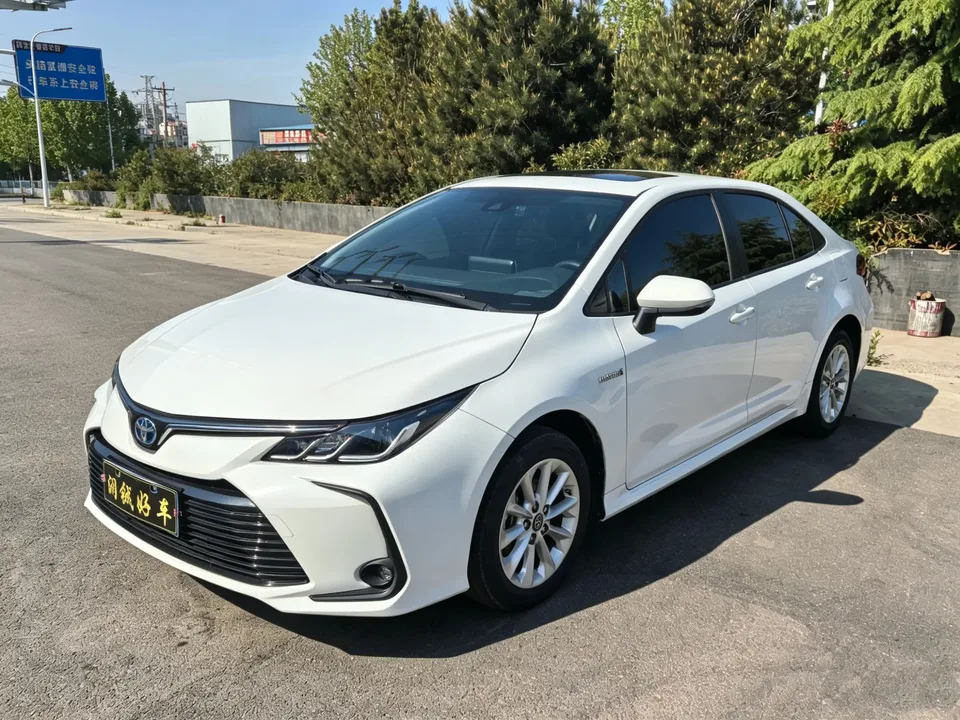 Toyota Corolla Corolla 2023 Intelligent Electric Hybrid Dual Engine 1.8L E-CVT Elite Edition 2023 — фото 1, купить с доставкой в Москву