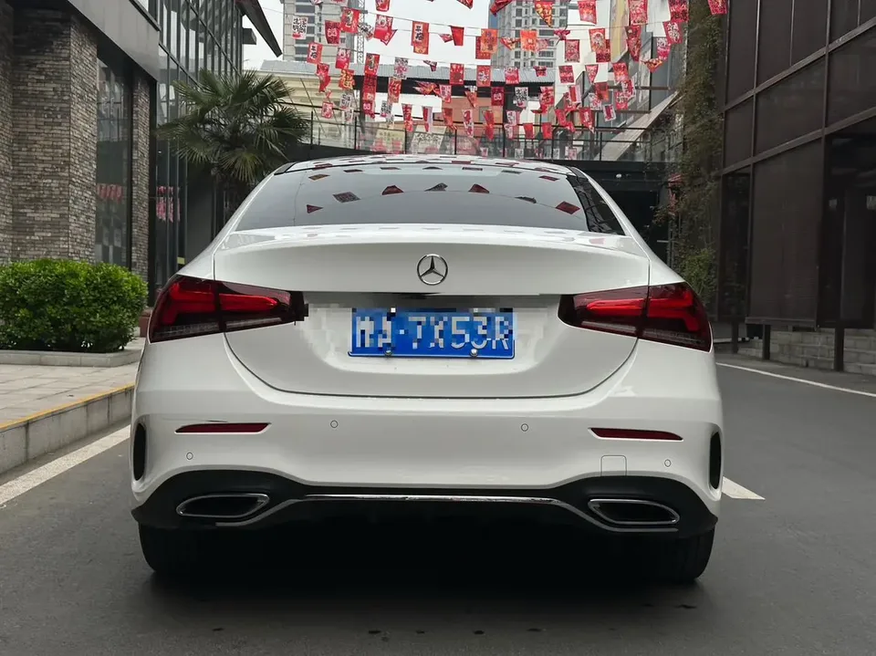 Mercedes-Benz Mercedes Benz A Class Mercedes-Benz A-Class 2022 A 200 L Sports Sedan Fashion Edition 2023 — миниатюра 2