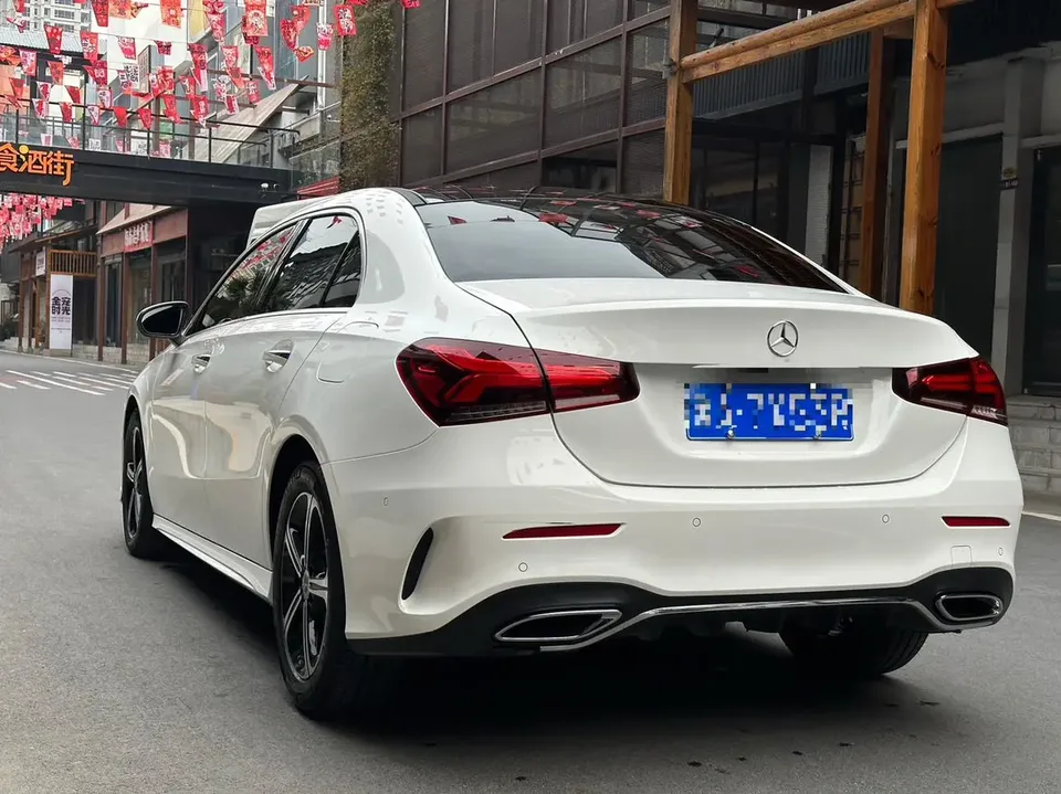 Mercedes-Benz Mercedes Benz A Class Mercedes-Benz A-Class 2022 A 200 L Sports Sedan Fashion Edition 2023 — миниатюра 4
