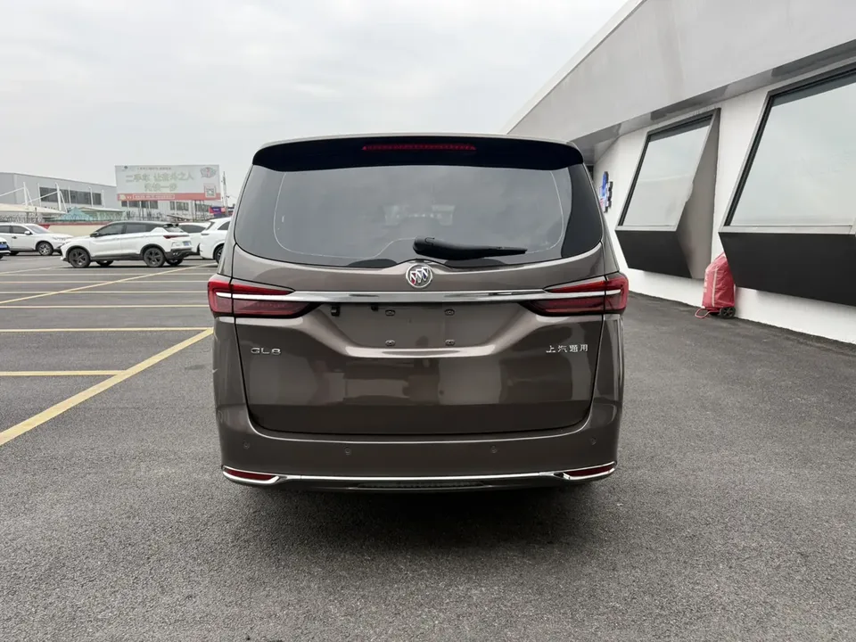 Buick GL8 Buick GL8 2023 Land Business Class 2.0T Comfort Edition 2023 — миниатюра 2