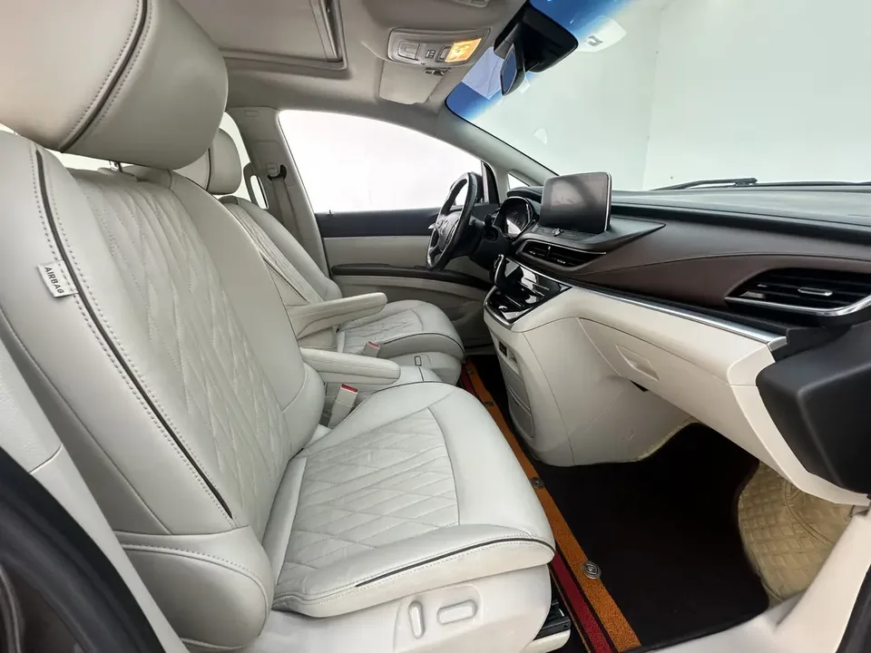 Buick GL8 Buick GL8 2022 Land Business Class 652T Comfort Edition 2022 — миниатюра 4