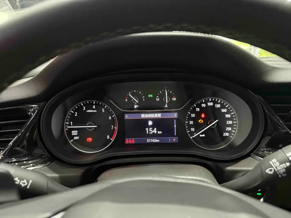 Buick Majesty Regal 2024 25T Super Edition 2024 — миниатюра 3