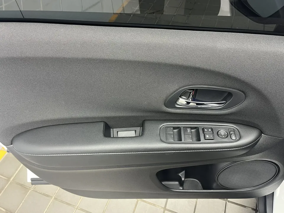 Honda VEZEL Binzhi 2022 1.5L CVT Elite Intelligent Edition 2022 — thumbnail 4