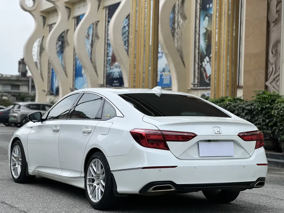 Honda Inspire 2022 Insignia 260TURBO Fine Edition 2022 — миниатюра 2