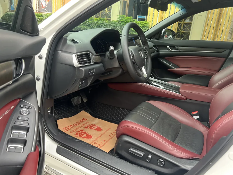 Honda Inspire 2022 Insignia 260TURBO Fine Edition 2022 — миниатюра 4