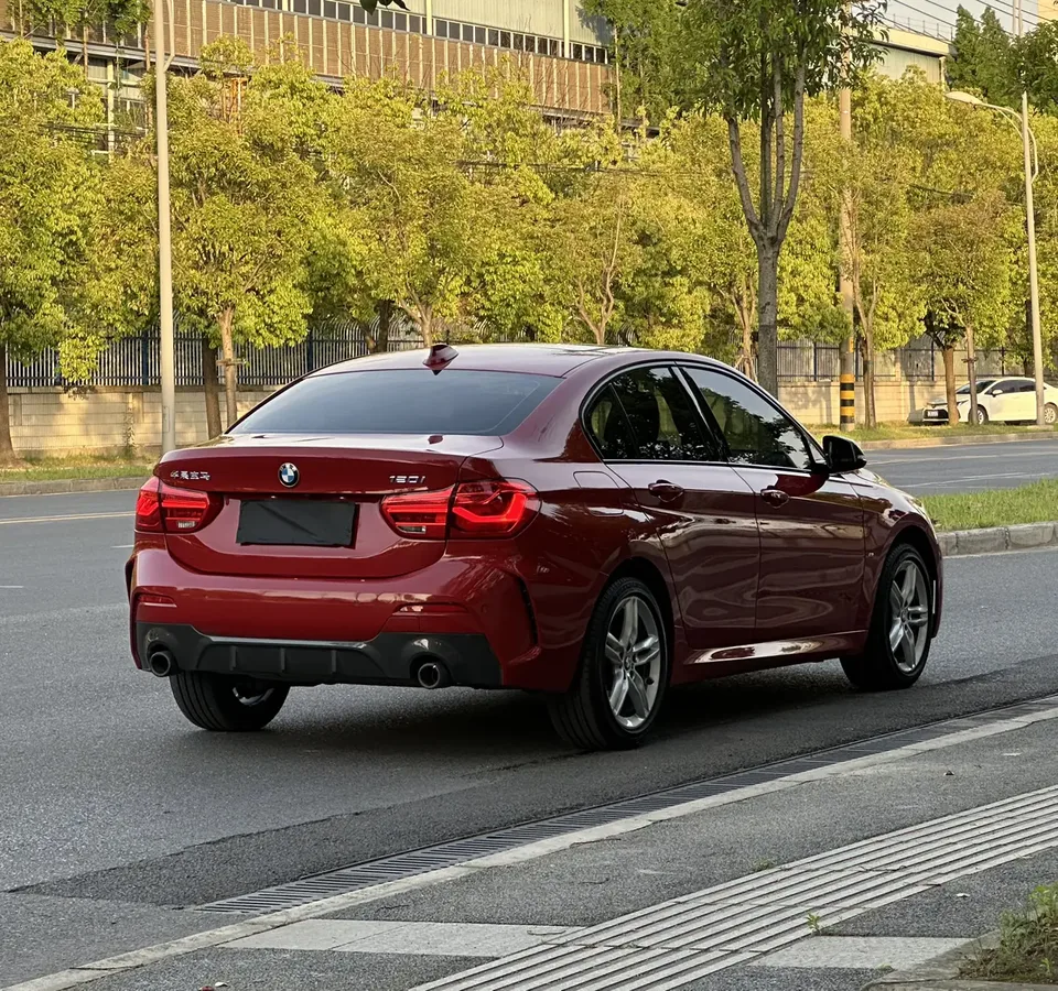 BMW 1 Series 1 Series 2021 facelift 120i M Sport Night Edition 2022 — thumbnail 2