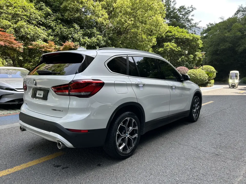 BMW X1 BMW X1 2022 sDrive25Li Leading Edition 2022 — миниатюра 2