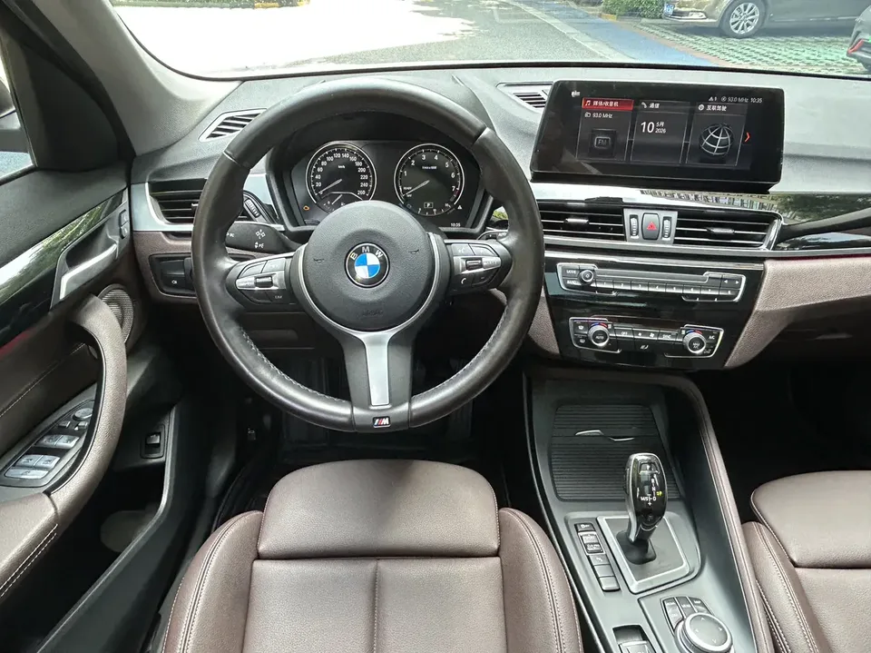 BMW X1 BMW X1 2022 sDrive25Li Leading Edition 2022 — миниатюра 3