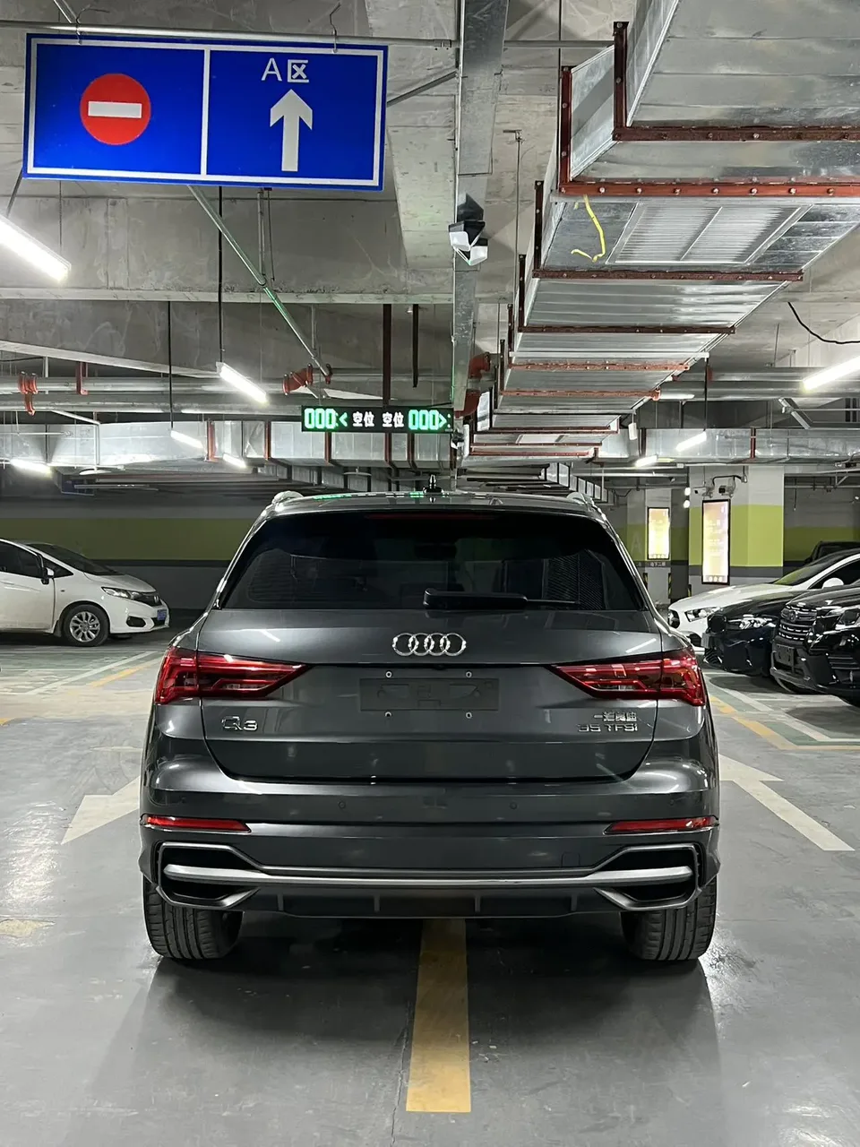 Audi Q3 Audi Q3 2022 35 TFSI Fashionable and Dynamic 2023 — миниатюра 2
