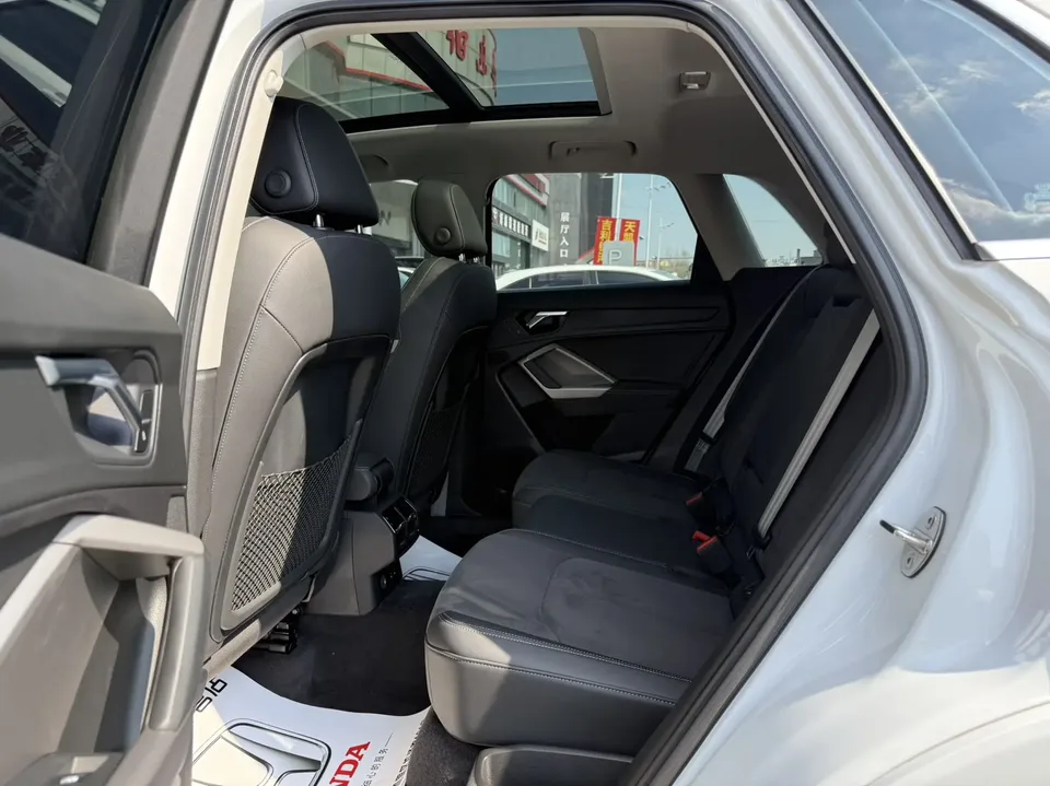 Audi Q3 Audi Q3 2022 35 TFSI Fashionable and Dynamic 2022 — миниатюра 5