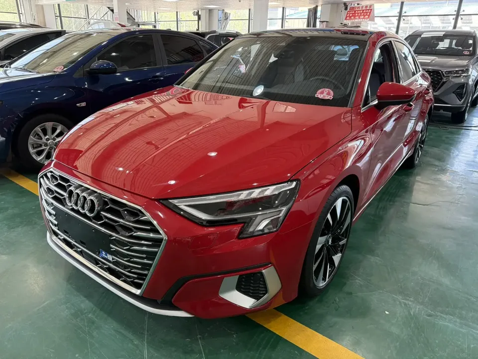 Audi A3 A3L Limousine 35 TFSI Fashionable and Elegant 2022 — фото 1, купить с доставкой в Москву