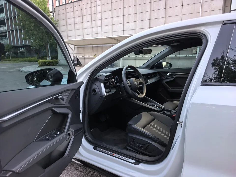 Audi A3 A3 2022 Sportback 35 TFSI stylish and sporty 2022 — thumbnail 3