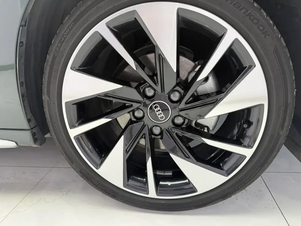 Audi A3 A3 2023 facelift A3L Limousine 35 TFSI luxury sports model 2023 — thumbnail 2